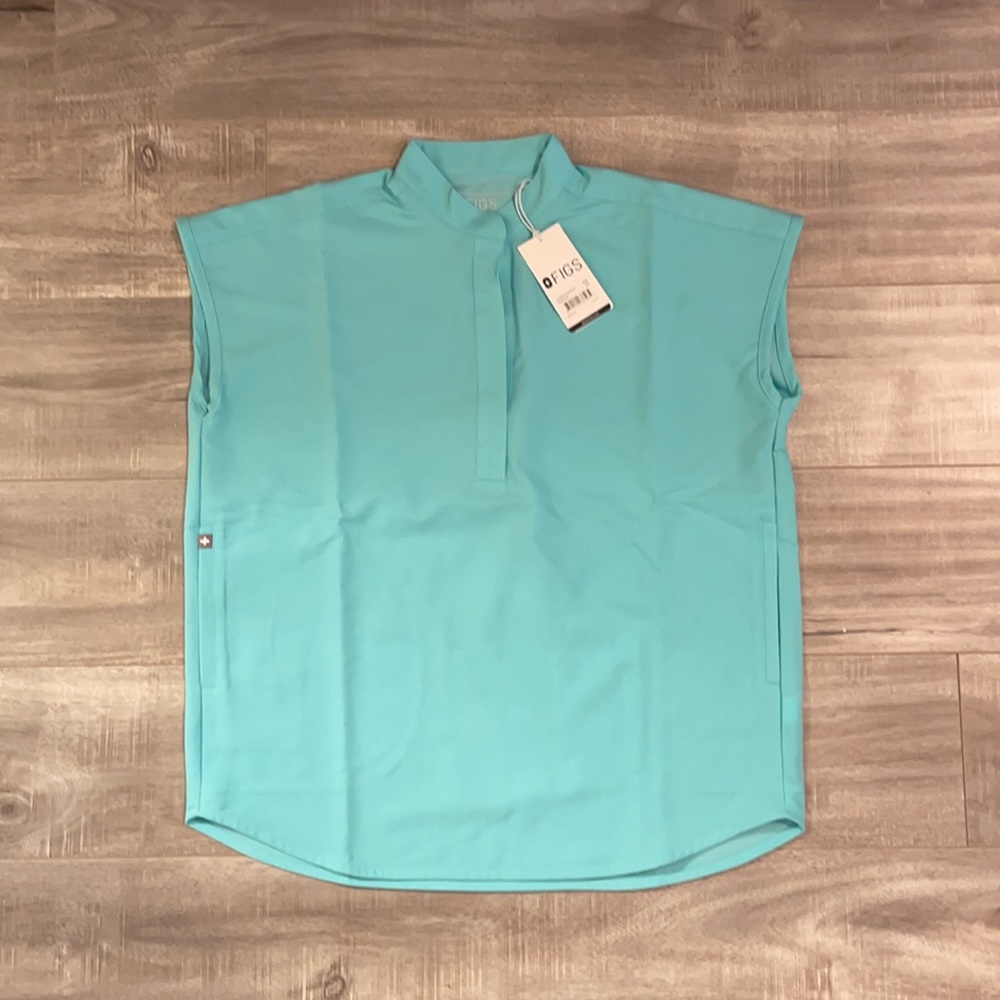 FIGs Rafaela Mandarin Scrub Top